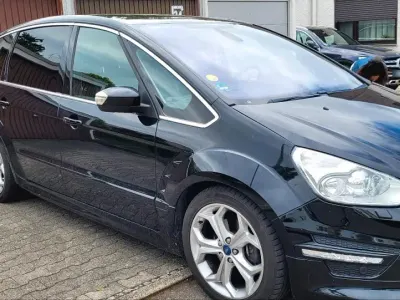 Gebraucht Ford S-MAX Titanium S 163 PS (119 kW) 2011 Schwarz Van / Kleinbus