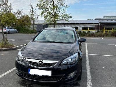 Usata Opel Astra 140 CV (102 kW) 2010 Nero Berlina