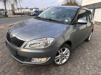 Gebraucht Skoda Fabia Active 90 PS (66 kW) 2013 Silber Kleinwagen