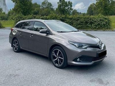 Toyota Auris Hybrid