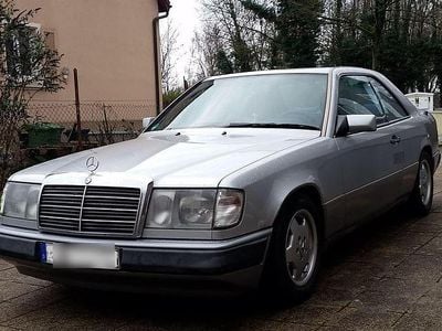 Silber Gebraucht 1991 Mercedes 230 Coupé | 3.899 €