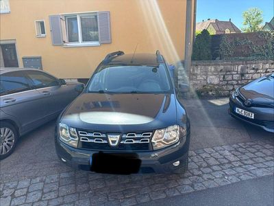 Second-hand Dacia Duster Lauréate 109 CP (80 kW) 2015 Gri SUV