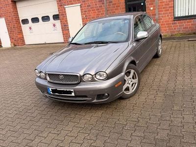 Gebraucht Jaguar X-type Executive 145 PS (106 kW) 2009 Silber Limousine