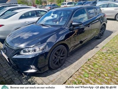 Lexus CT200h