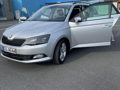 Gebraucht Skoda Fabia Joy 90 PS (66 kW) 2016 Silber Kleinwagen