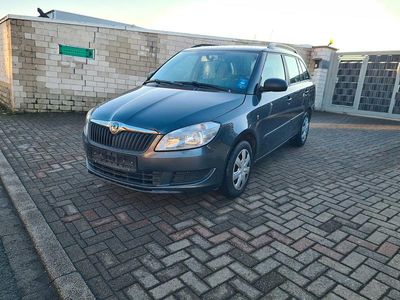 Gebraucht Skoda Fabia Cool Edition 69 PS (50 kW) 2010 Grau Kombi
