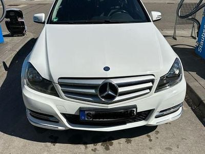 Gebraucht Mercedes C180 Avantgarde 156 PS (114 kW) 2013 Grau Limousine