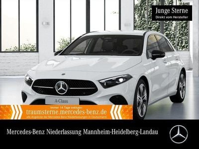 Weiß Gebraucht 2024 Mercedes A220 Advanced Plus Limousine | 32.990 € (Guter Preis)