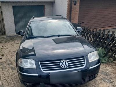 Gebraucht VW Passat 101 PS (74 kW) 2004 Schwarz Kombi
