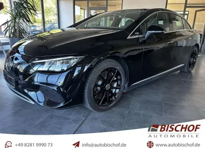Gebraucht Mercedes 300 Advanced 180 kW (245 PS) 2023 Obsidianschwarz  metalliclack Limousine