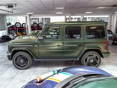 Neu Mercedes G63 AMG Active 585 PS (430 kW) 2025 Grün SUV
