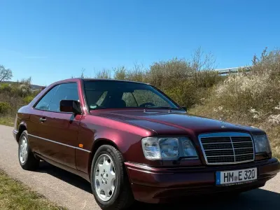 Gebraucht Mercedes E200 136 PS (100 kW) 1996 Rot Coupé