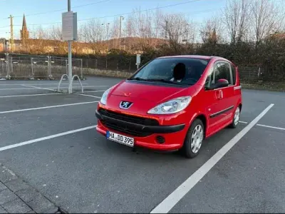 Occasion Peugeot 1007 70 PK (51 kW) 2006 Rood MPV