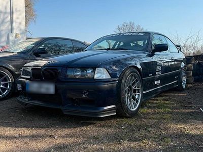 Usata BMW 318 Basis 140 CV (102 kW) 1997 Blu Coupé