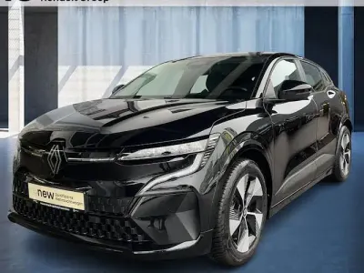 Usado Renault Megane E-Tech Equilibre 96 kW (131 CV) 2022 Negro Berlina