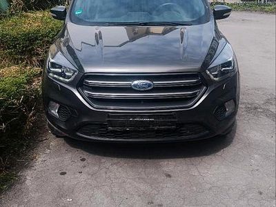 Usata Ford Kuga ST-Line 150 CV (110 kW) 2018 Grigio SUV