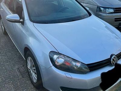 Second-hand VW Golf VI Comfortline 105 CP (77 kW) 2011 Argintiu Hatchback