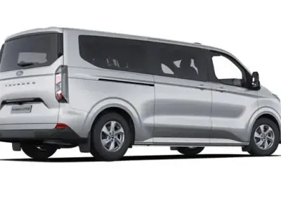 Ny Ford Tourneo Trend 136 HK (100 kW) 2025 Sølv MPV