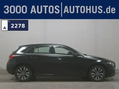 Gebraucht Mercedes A180 Style 116 PS (85 kW) 2023 Schwarz Limousine