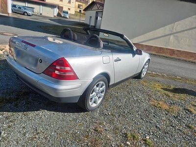 Gebraucht Mercedes SLK230 193 PS (141 kW) 1997 Silber Cabrio
