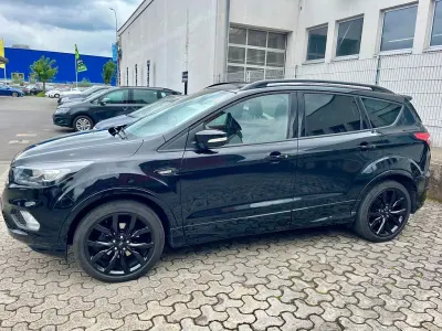 Gebraucht Ford Kuga ST-Line 150 PS (110 kW) 2018 Schwarz SUV