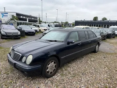 Gebraucht Mercedes E280 204 PS (150 kW) 2000 Blau Limousine