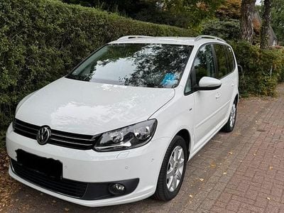 Gebraucht VW Touran 150 PS (110 kW) 2015 Weiß Van / Kleinbus