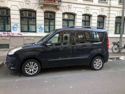 gebraucht Fiat Doblò Erstzulassung 2010 ohne TÜV, knacken vorderes Lager