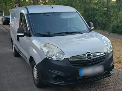 Gebraucht Opel Combo 90 PS (66 kW) 2012 Silber Van / Kleinbus