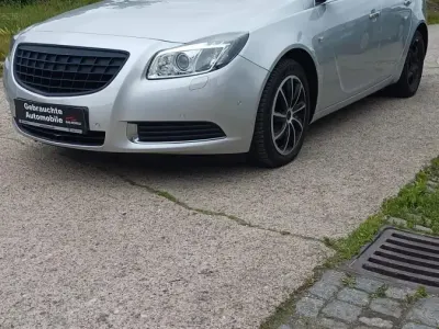 Gebraucht Opel Insignia 160 PS (117 kW) 2010 Silber Kombi