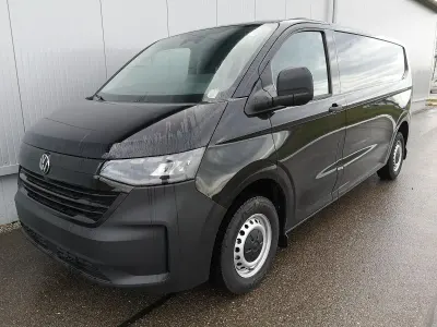 Neu VW T7 100 kW (136 PS) 2026 Midnight black metallic Van