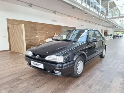 Gebraucht Renault 19 73 PS (53 kW) 1993 Schwarz Limousine