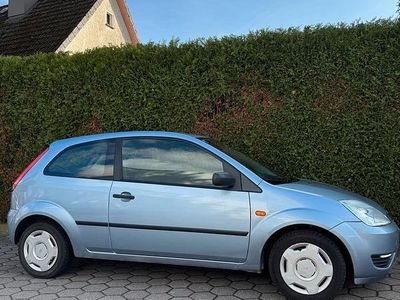 Gebraucht Ford Fiesta 70 PS (51 kW) 2005 Blau Kleinwagen