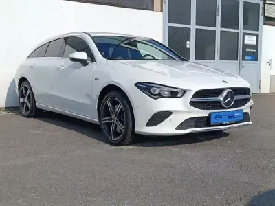Gebraucht Mercedes CLA250e Shooting Brake Progressive 218 PS (160 kW) 2020 Andere Kombi