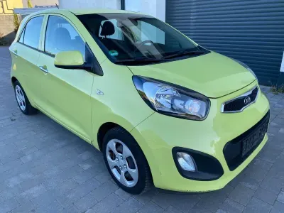 Gebraucht Kia Picanto FIFA World Cup Edition 86 PS (63 kW) 2014 Lemon grass Kleinwagen