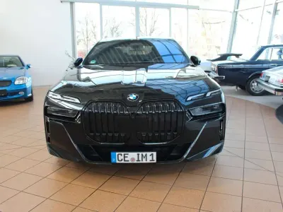 Gebraucht BMW 740 M Sport 286 PS (210 kW) 2023 Schwarz Limousine