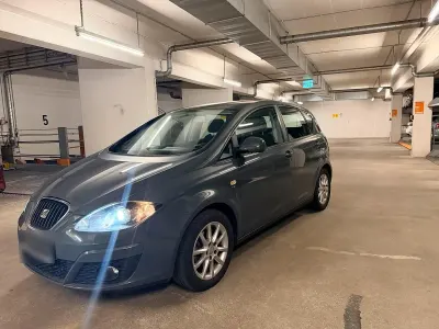 Gebraucht Seat Altea 160 PS (117 kW) 2010 Grau Van / Kleinbus