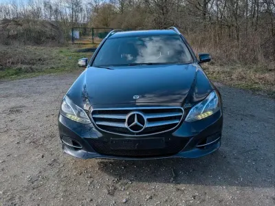 Gebraucht Mercedes E220 170 PS (125 kW) 2015 Schwarz Kombi