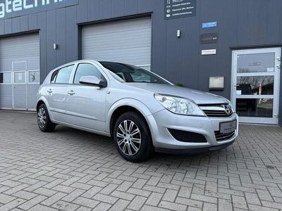 Second-hand Opel Astra Catch Me 90 CP (66 kW) 2007 Argintiu Berlinǎ