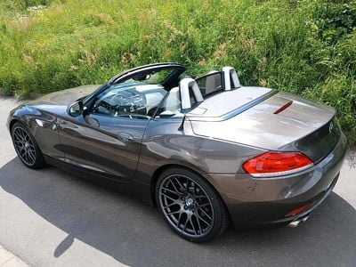 Second-hand BMW Z4 Sport Line 204 CP (150 kW) 2009 Maro Cabrio