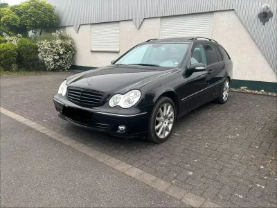 Gebraucht Mercedes C180 143 PS (105 kW) 2007 Schwarz Kombi