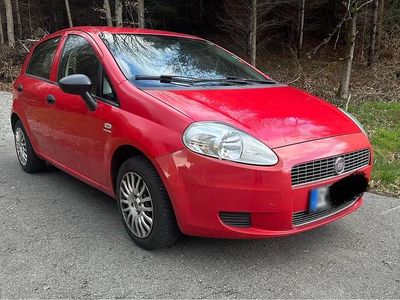 Gebraucht Fiat Grande Punto 65 PS (47 kW) 2009 Rot Kleinwagen