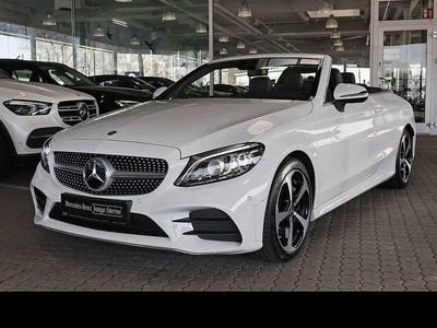 Gebraucht Mercedes C180 AMG 156 PS (114 kW) 2021 Unilack polarweiß Cabrio