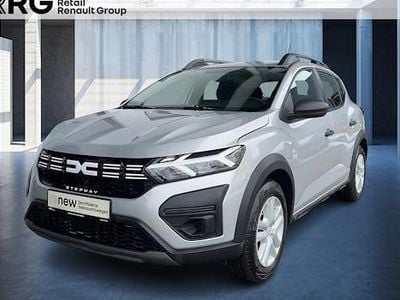 Usata Dacia Sandero Essentiel 101 CV (74 kW) 2024 Argento Berlina