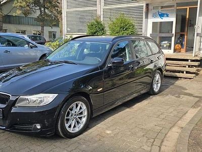 Gebraucht BMW 318 Comfort Edition 143 PS (105 kW) 2012 Schwarz Kombi