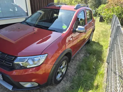 Usata Dacia Sandero Prestige 90 CV (66 kW) 2017 Rosso Berlina