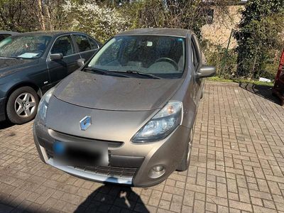 Gebraucht Renault Clio III 78 PS (57 kW) 2010 Kleinwagen