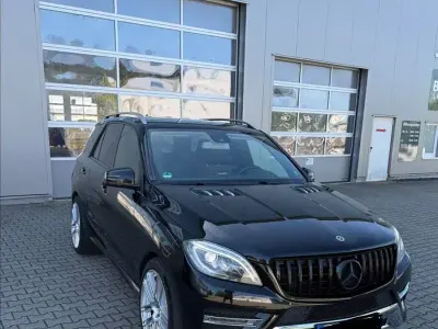 Gebraucht Mercedes ML250 204 PS (150 kW) 2013 Schwarz SUV
