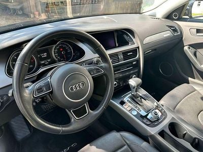 Używany Audi A4 Ambiente 211 KM (155 kW) 2012 Czarny Sedan/Limuzyna