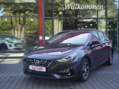 Gebraucht Hyundai i30 120 PS (88 kW) 2023 Grau Limousine
